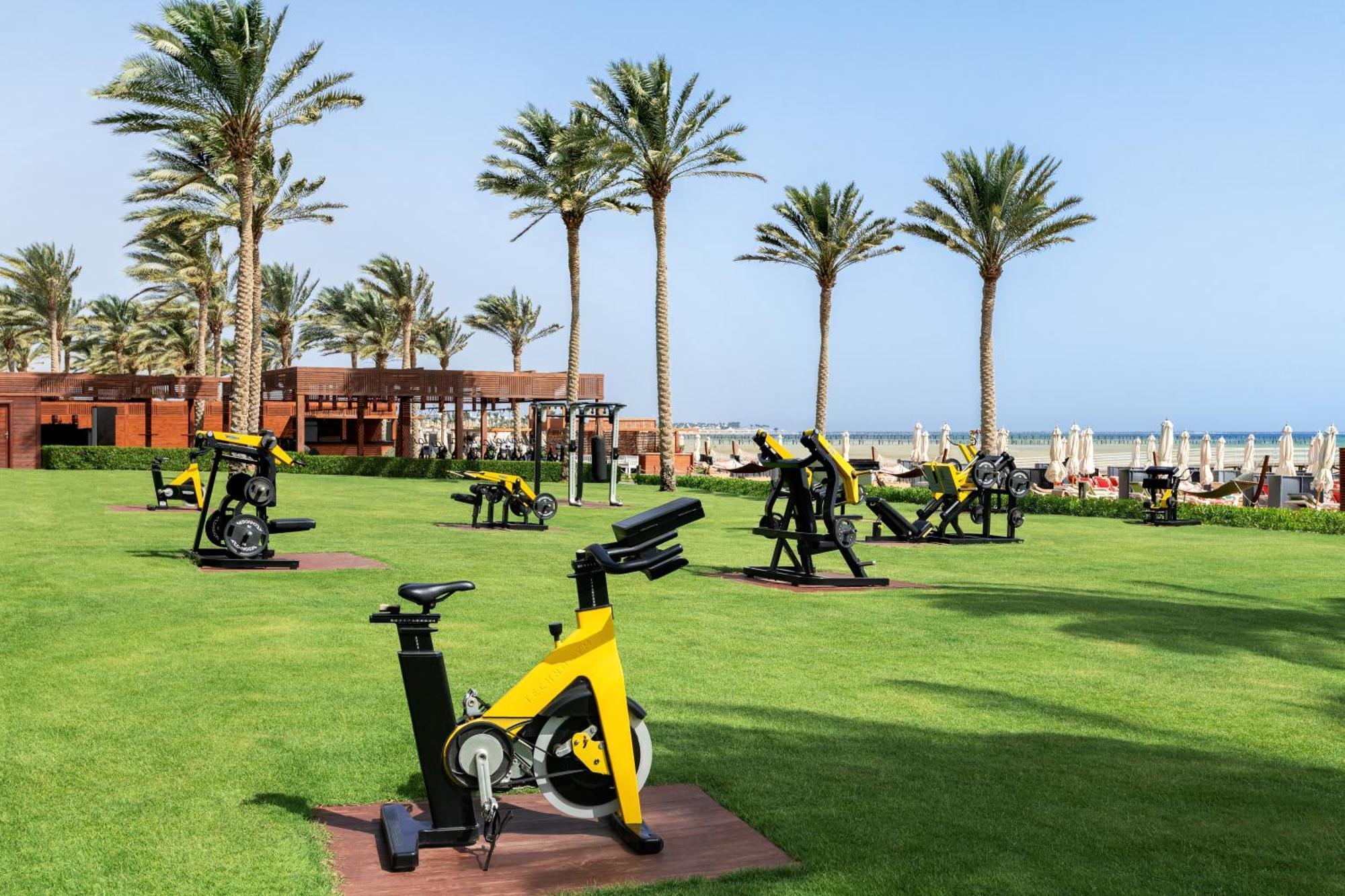 Rixos Premium Seagate Hotel Sharm el-Sheikh Luaran gambar Outdoor fitness equipment at a resort